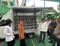 Plt. Bupati Sidoarjo dan Gubernur Terpilih Jawa Timur Tinjau Pelaksanaan Makan Bergizi Gratis (MBG) Di SMPN 1 Candi